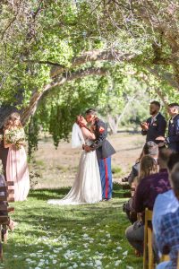 ceremony first kiss